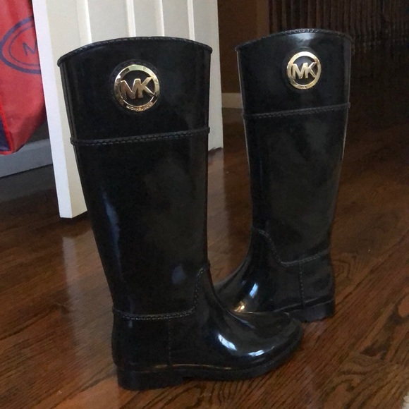 *MICHAEL KORS* black rain boots (tall) size 6 - Picture 2 of 6